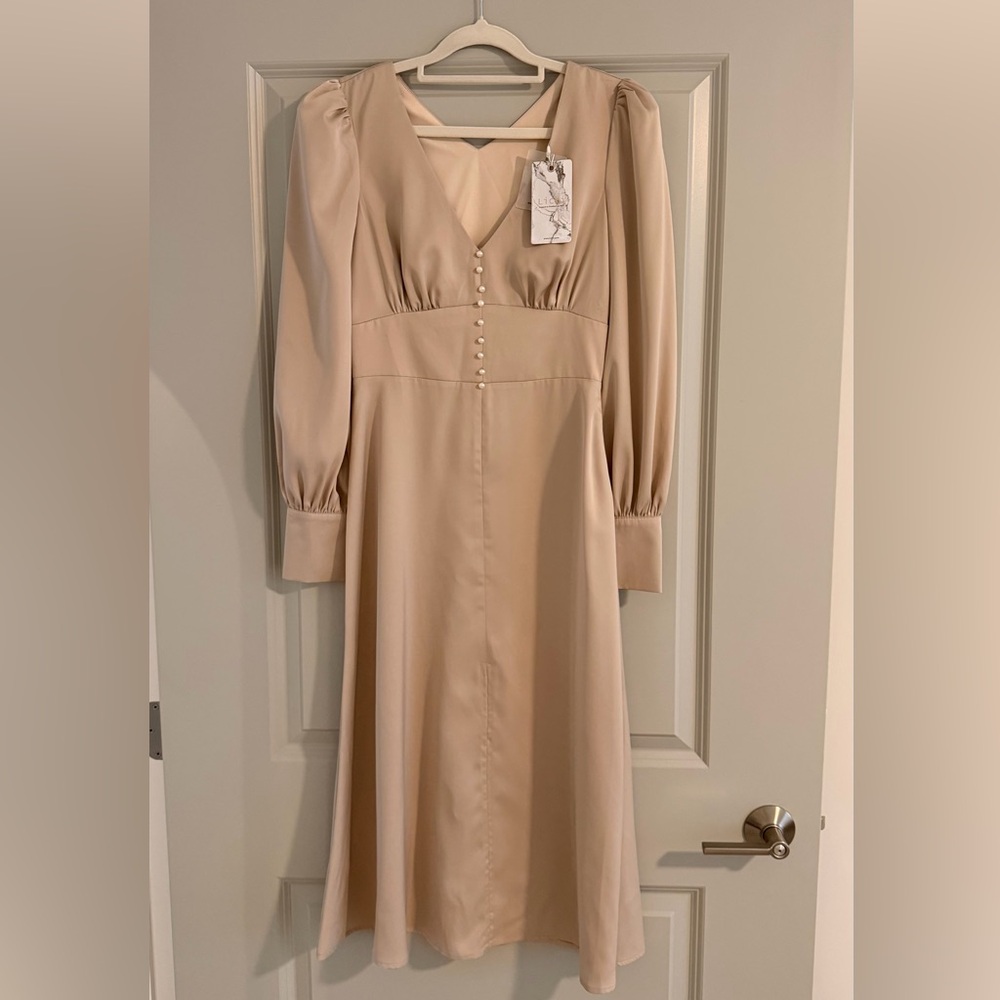 Chic Beige Long Sleeve Dress